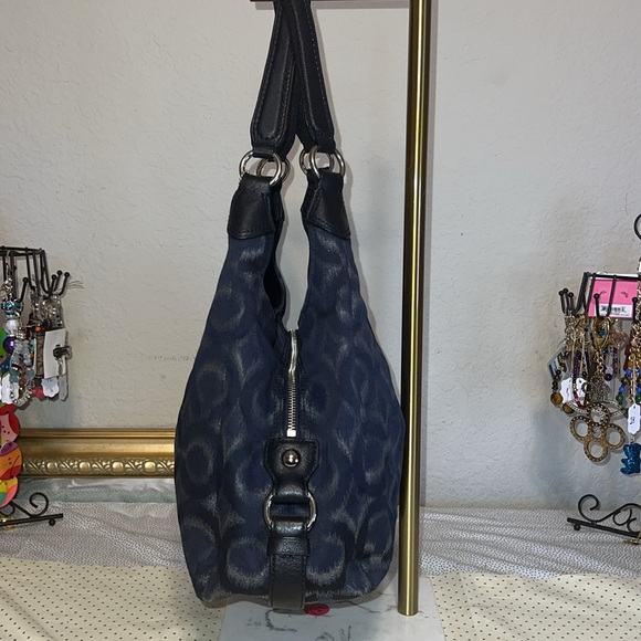 COACH Textured leather Hobo style shoulder bag with 2 hang tags - Picture 7 of 14